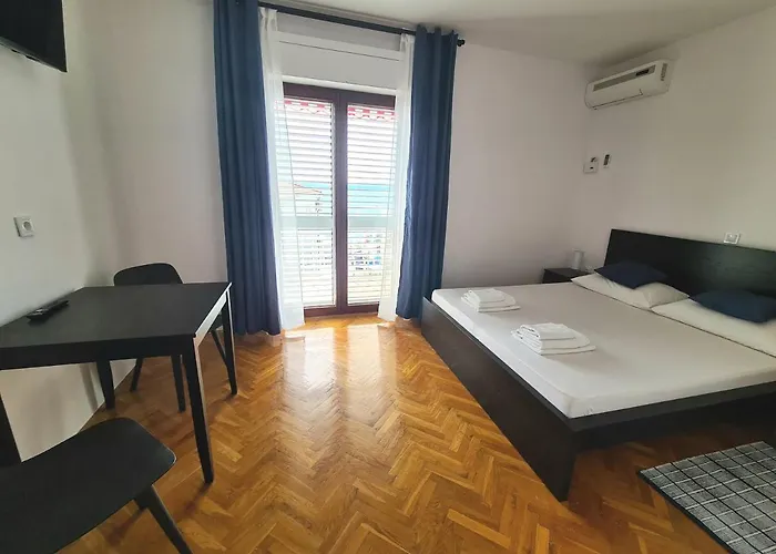 Apartment Cornelia By The Sea Okrug Gornji, Ciovo