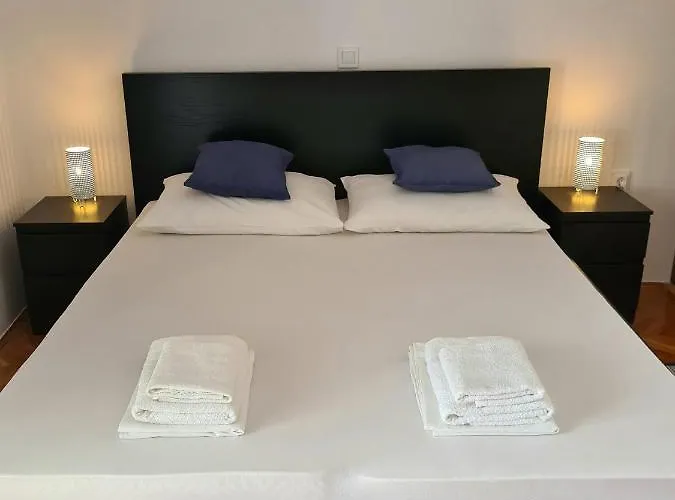 Apartment Cornelia By The Sea Okrug Gornji, Ciovo
