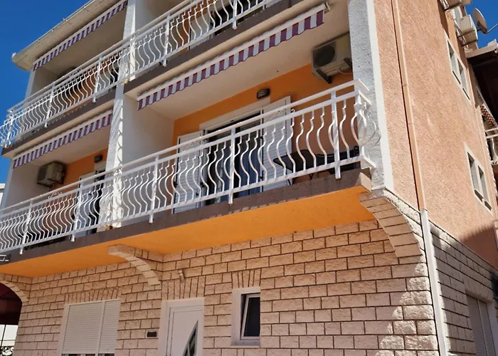 Apartment Cornelia By The Sea Okrug Gornji, Ciovo