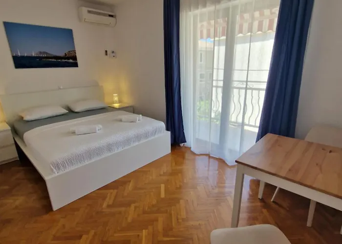 Apartment Cornelia By The Sea Okrug Gornji, Ciovo Trogir