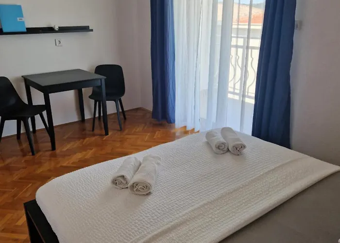 Apartment Cornelia By The Sea Okrug Gornji, Ciovo *