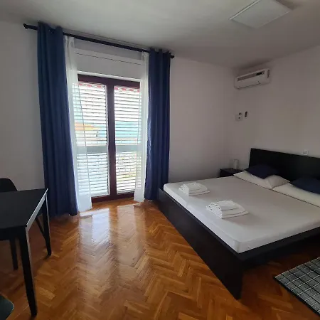 Cornelia By The Sea Okrug Gornji, Ciovo