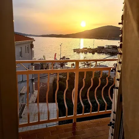 Cornelia By The Sea Okrug Gornji, Ciovo