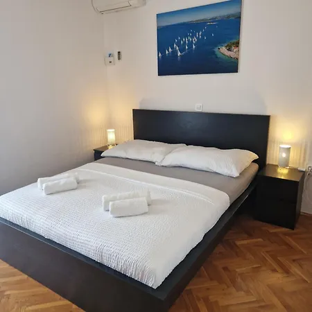 Cornelia By The Sea Okrug Gornji, Ciovo *