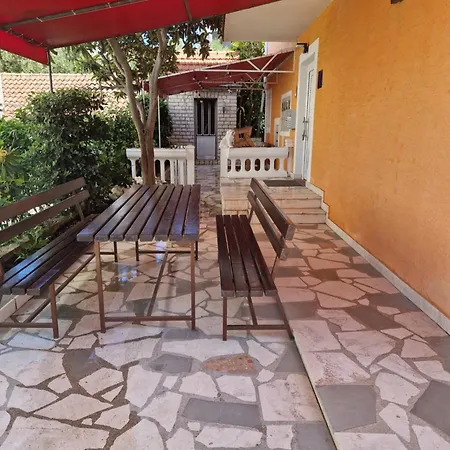 Cornelia By The Sea Okrug Gornji, Ciovo *