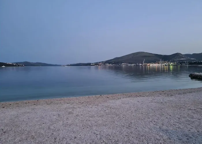 Apartment Cornelia By The Sea Okrug Gornji, Ciovo