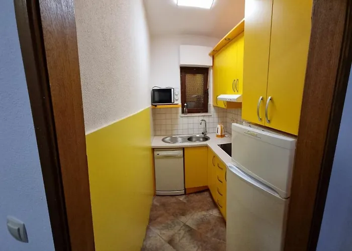 Apartment Cornelia By The Sea Okrug Gornji, Ciovo *