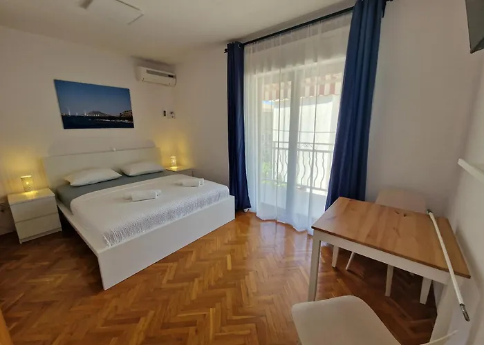 Cornelia By The Sea Okrug Gornji, Ciovo Apartment *