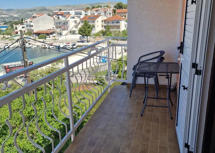 Cornelia By The Sea Okrug Gornji, Ciovo